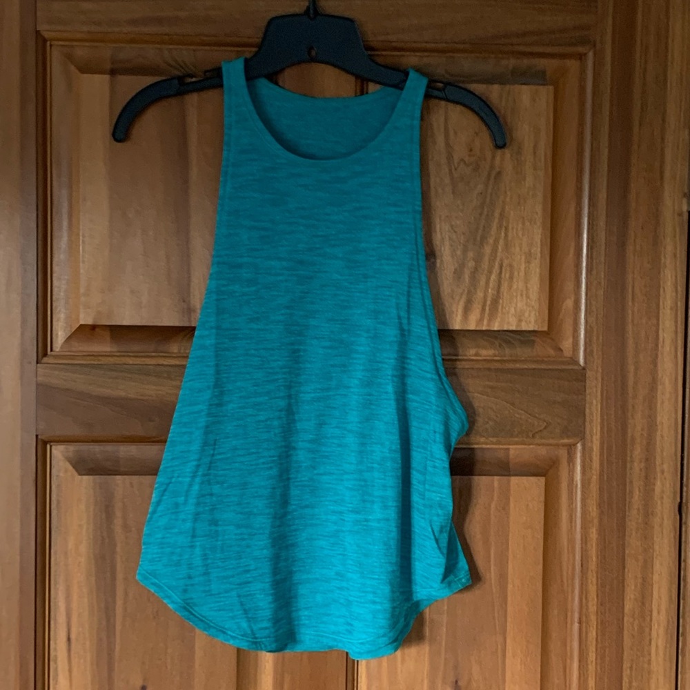 Like new lululemon tank